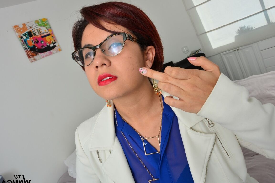 17P Esposa espanhola ruiva fofa se vinga interracial de seu marido traidor