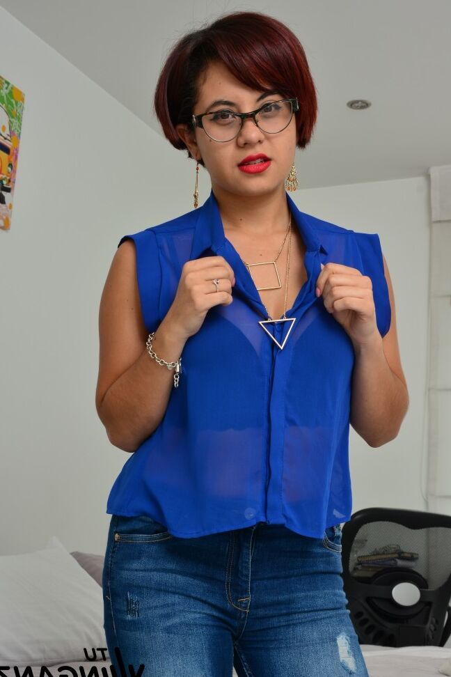 17P Esposa espanhola ruiva fofa se vinga interracial de seu marido traidor