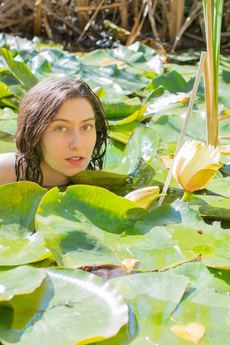 21P Amateur with tiny tits and tattoos Fox flaunts her hairy armpits in a pond