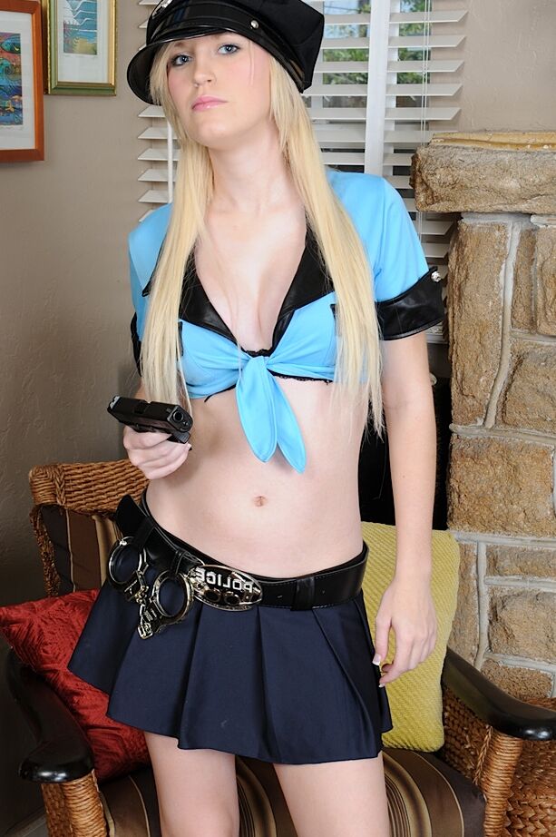 16P Marvelous amateur slut Amanda Bryant is dancing around in a uniform