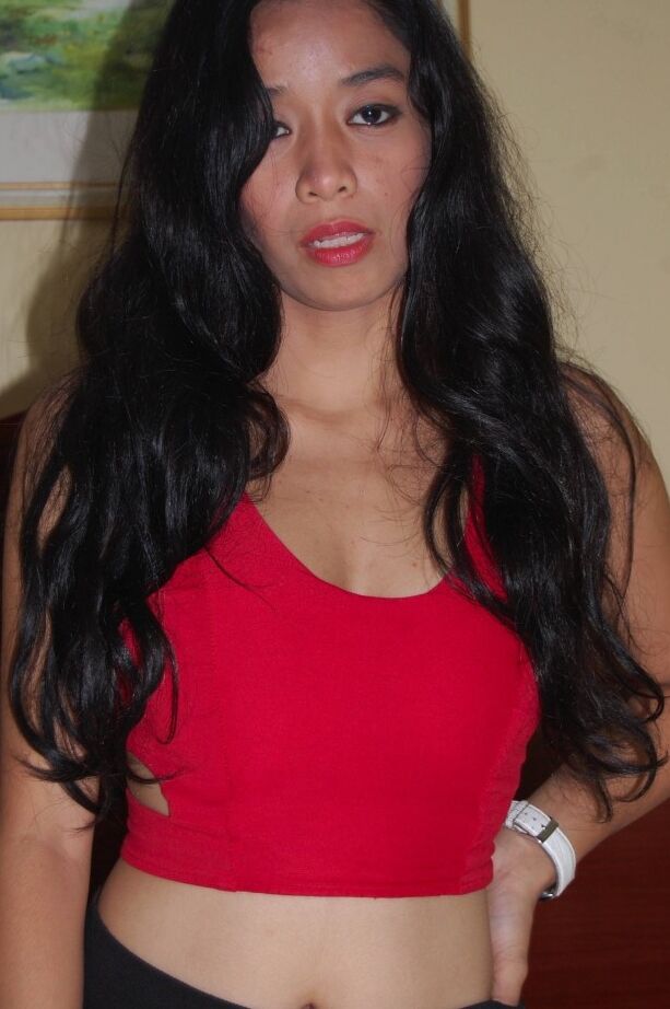 17P Guy picks up Filipina lesbian Alexis in a cafe and takes her home for fucking
