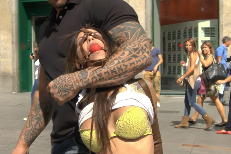 15P Desgracia Pública Follada y Humillada en Madrid
