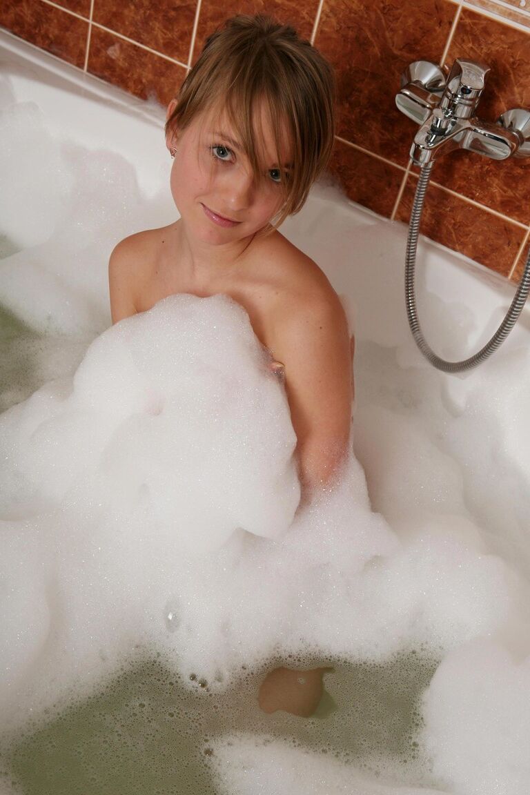 21P Deusa Nuas Elle L