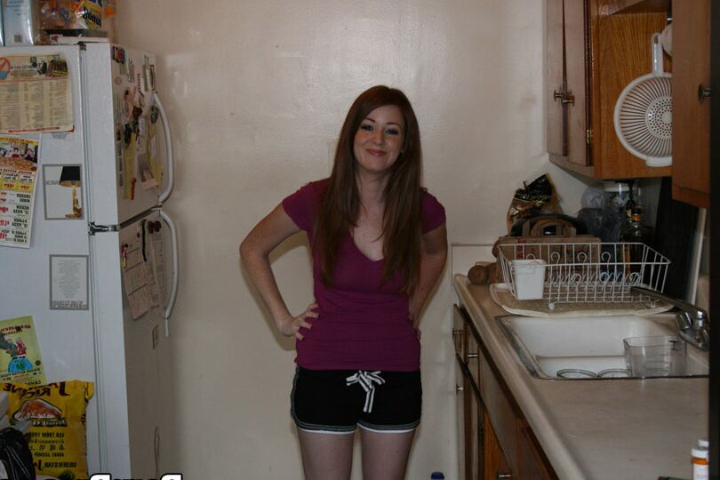 16P Cute ex-girlfriend Niki Rhodes flashing nice tits before removing shorts