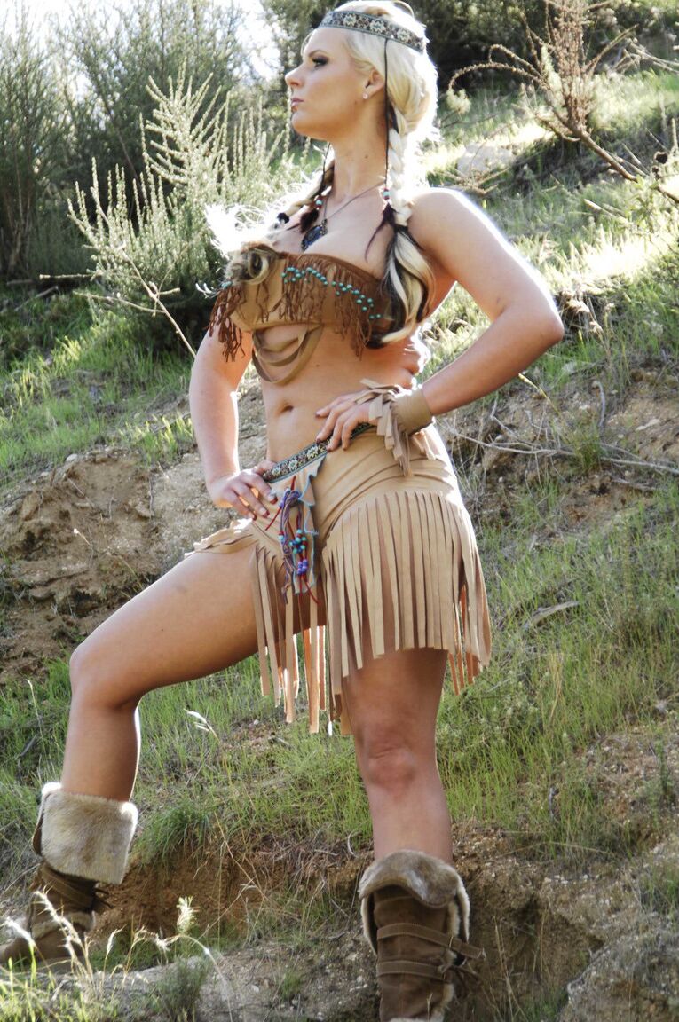 17P Blonde Inderin Phoenix Marie