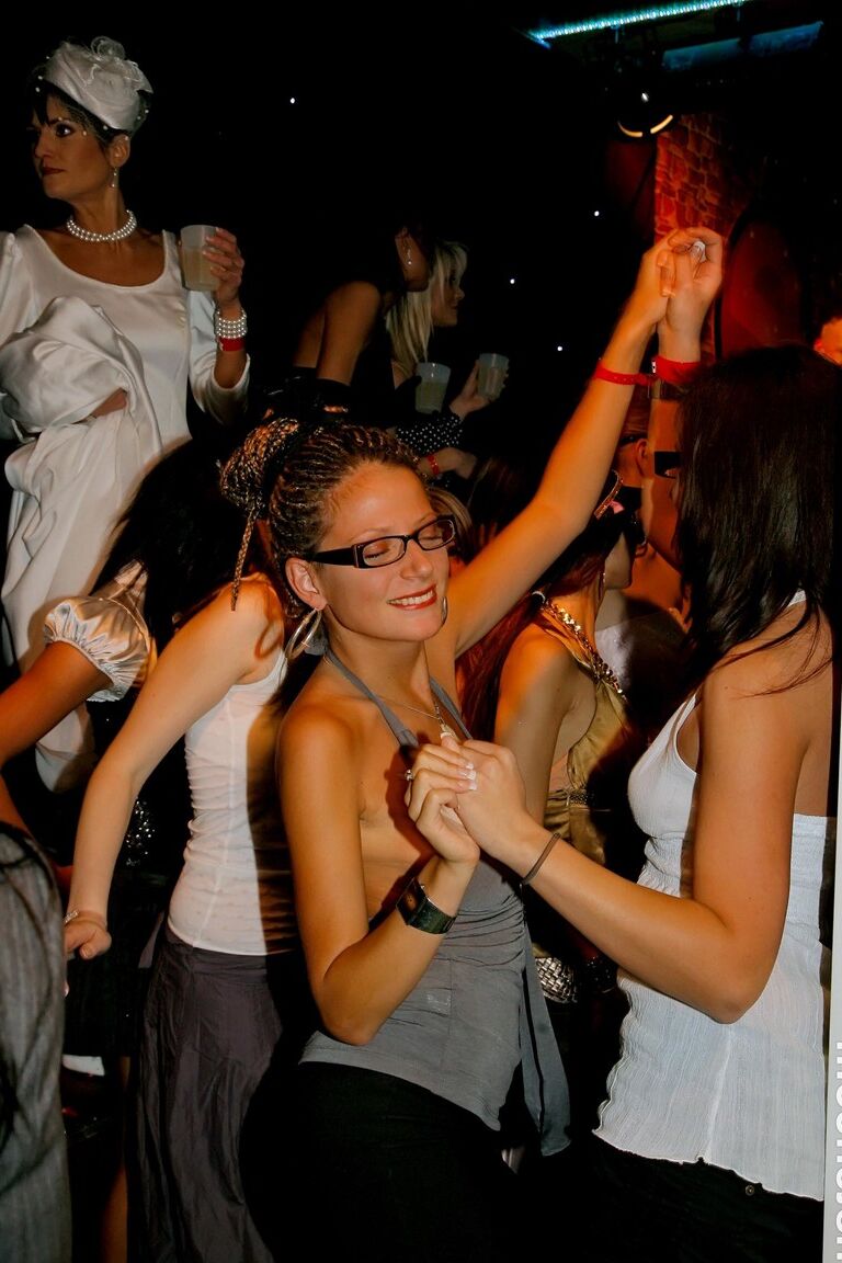 15P Wedding party becomes a hot interracial orgy when the bride gets on her knees