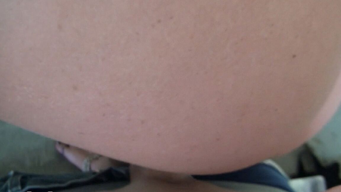 21P Fantástica pornstar com peitos enormes Sophie Dee leva um pau no POV