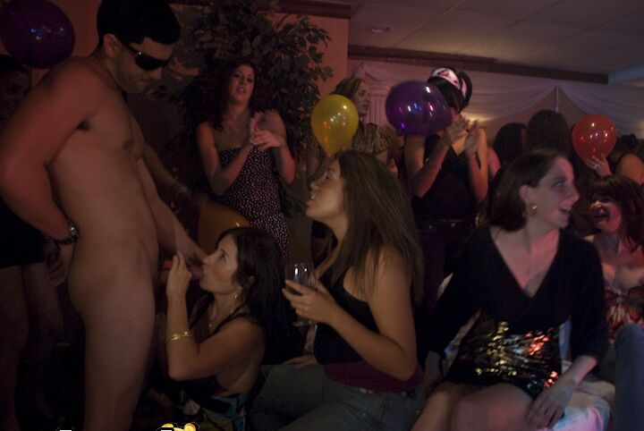 16P Seductive babes frolic at the house party with malestripper