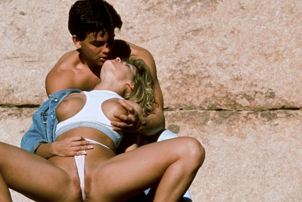 19P Insatiable Christa and Paul giving each other oral pleasure in the desert