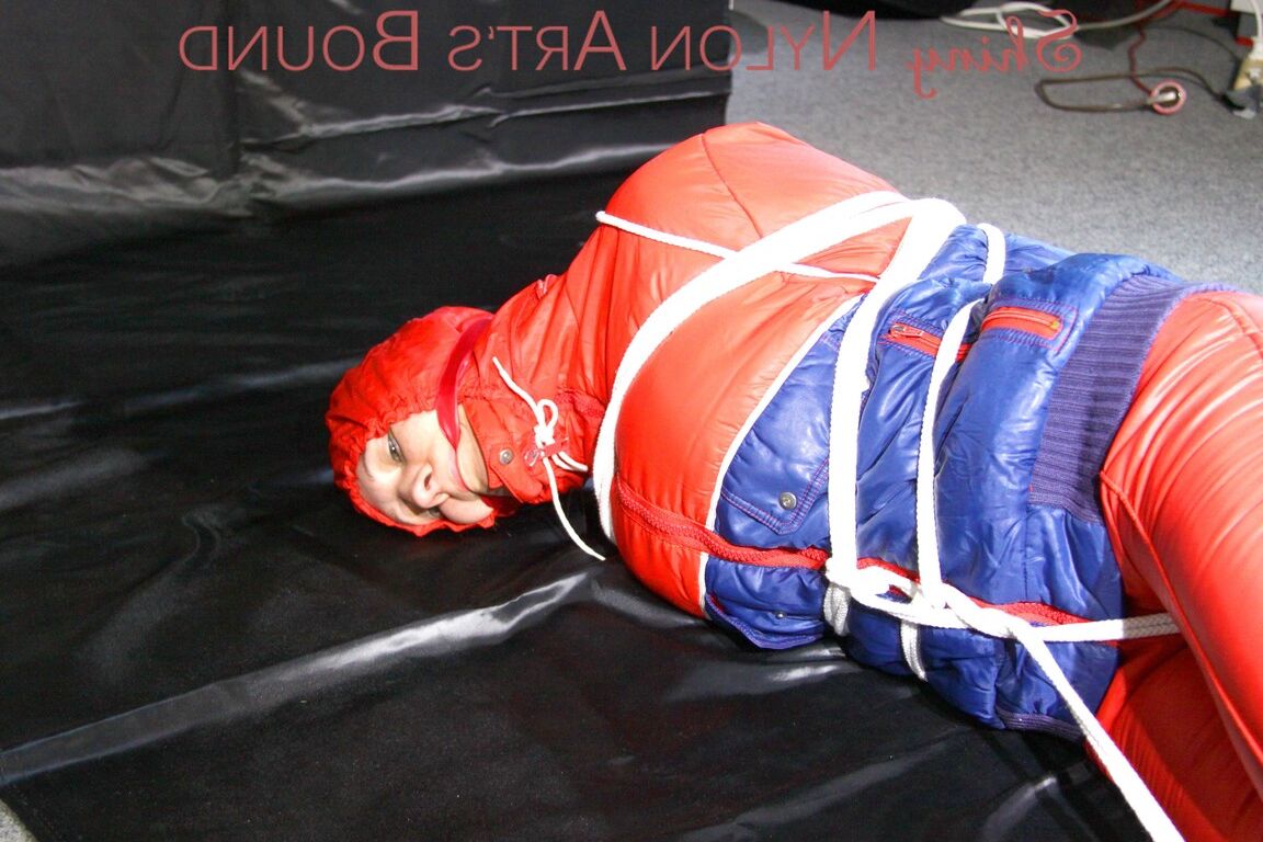 16P HOT HOT HOT NEW MODELL SANDRA wearing a sexy oldschool skibib tied, gagged and