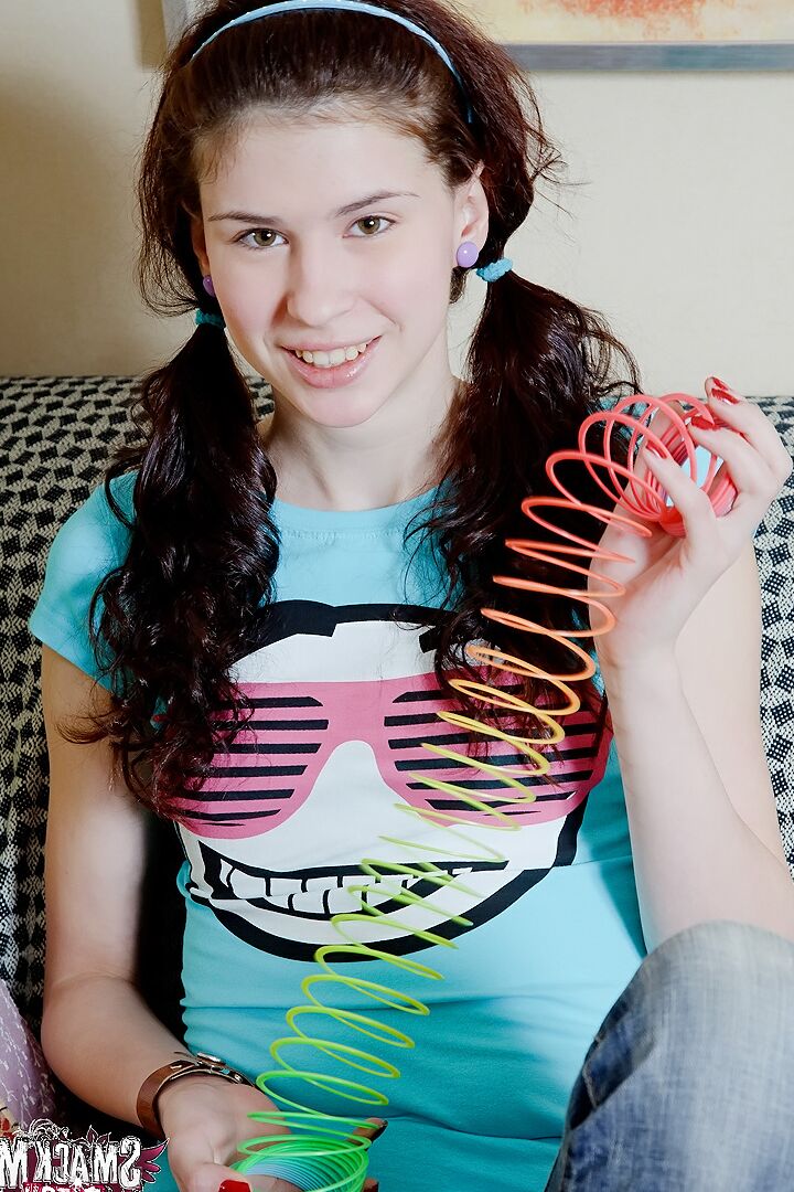 15P Chica joven termina encima durante sexo con su novio