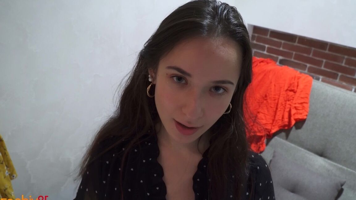 15P 18-year-old brunette Bloom Lambie receives a money shot after fucking