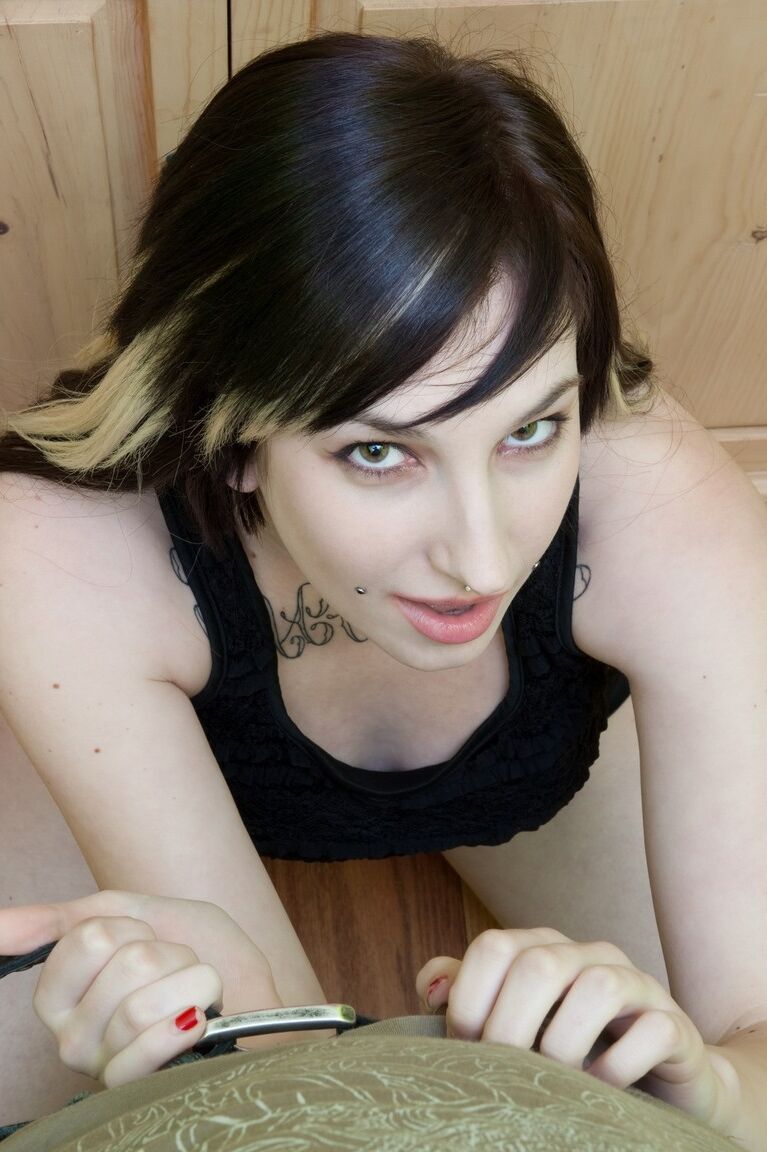 17P POV boquete e buceta fodendo com a safada tatuada Shay Ryan