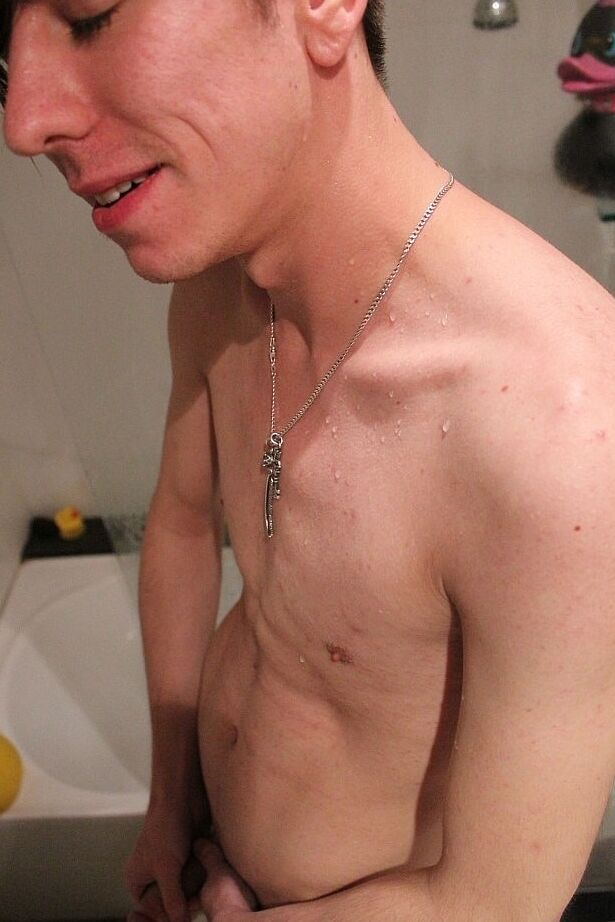 21P Amateursdoit Nic Naughty