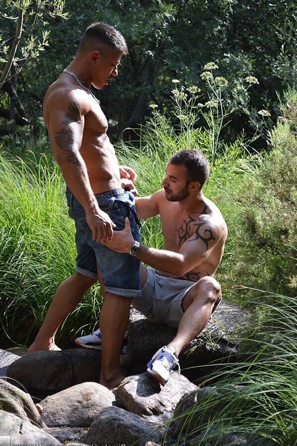 21P Stag Homme Goran , Surrender To Deviance , Xavi