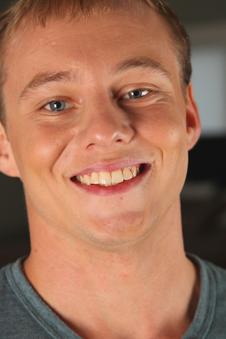 21P Next Door Casting Johnny C, Markie More