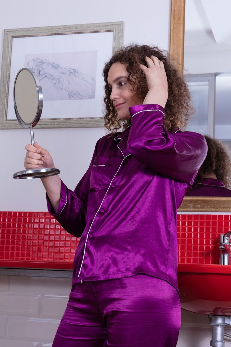 21P We Are Hairy Izabel Little,