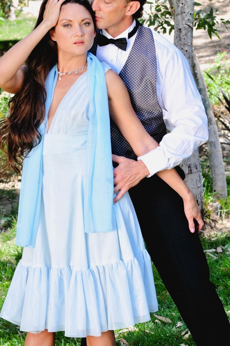 15P Lusty dressed up MILF Stephanie Swift posing with her horny partner in public
