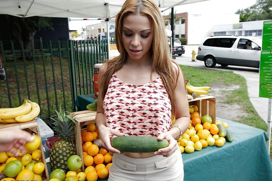 16P Undressing session outdoor features Latina big tits of Kylie Rogue