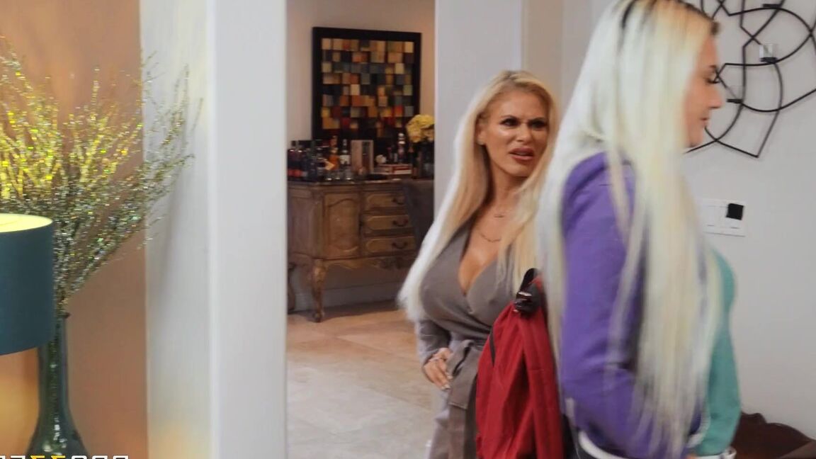 21P MILFs Like It Big Casca Akashova, Johnny Love