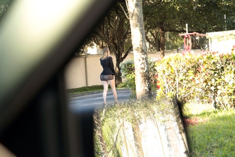 12P MILF rubia sucia con ropa transparente es recogida en la carretera y follada duro