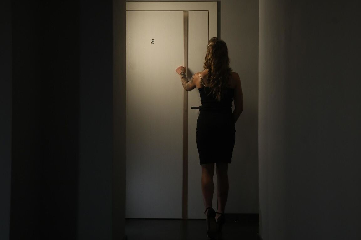 21P Sinful Raw Silvia Dellai , Lutro