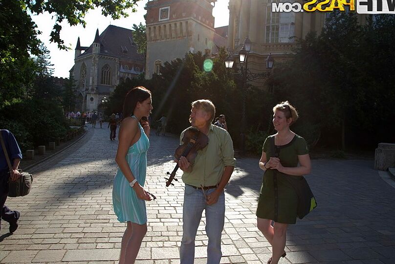 16P Public Sex Adventures Erika Bellucci