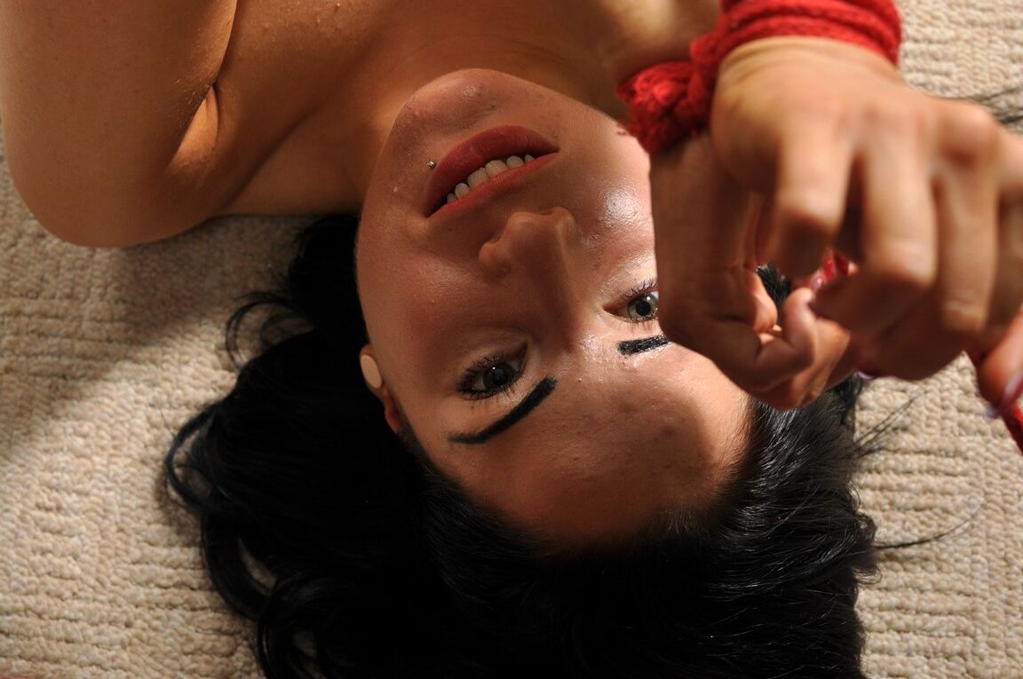 12P Amarrado Virgens Babe Fetiche Morena