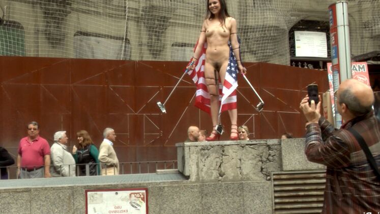 15P Juliette March is the worst This Loser American Tourist Humiliates herself