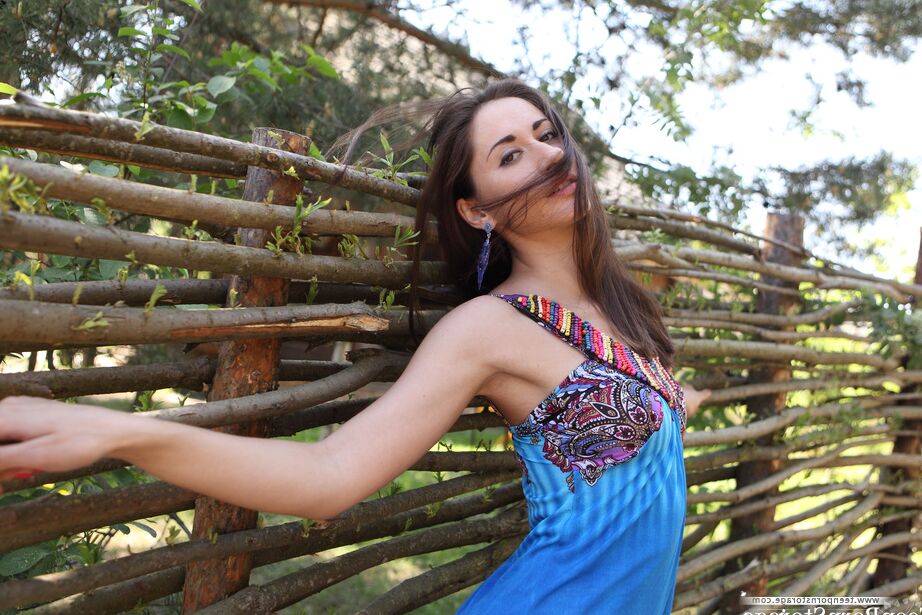 20P Teen felt like taking a walk of joy in the sunshine and she added a lot more