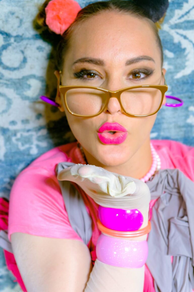 16P Cute girl Naomi adorns herself in layers of nylons during SFW solo action