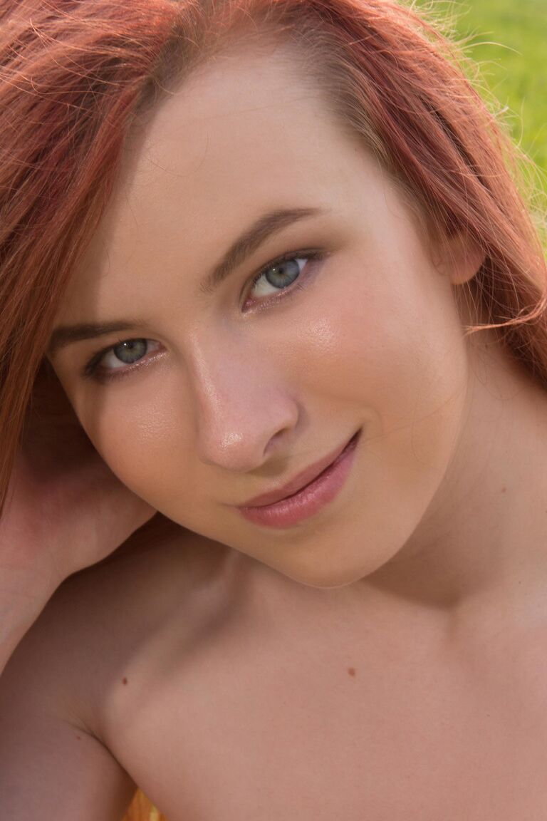 21P Déesse Nue Paige