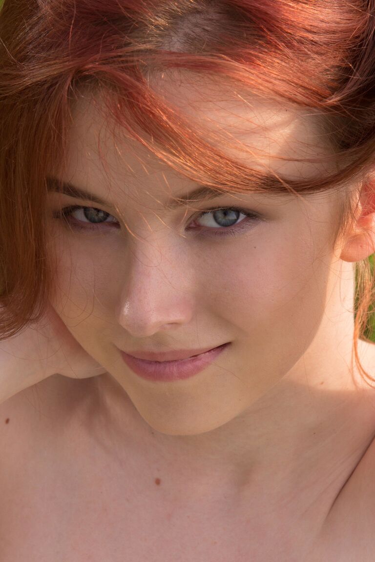 21P Déesse Nue Paige
