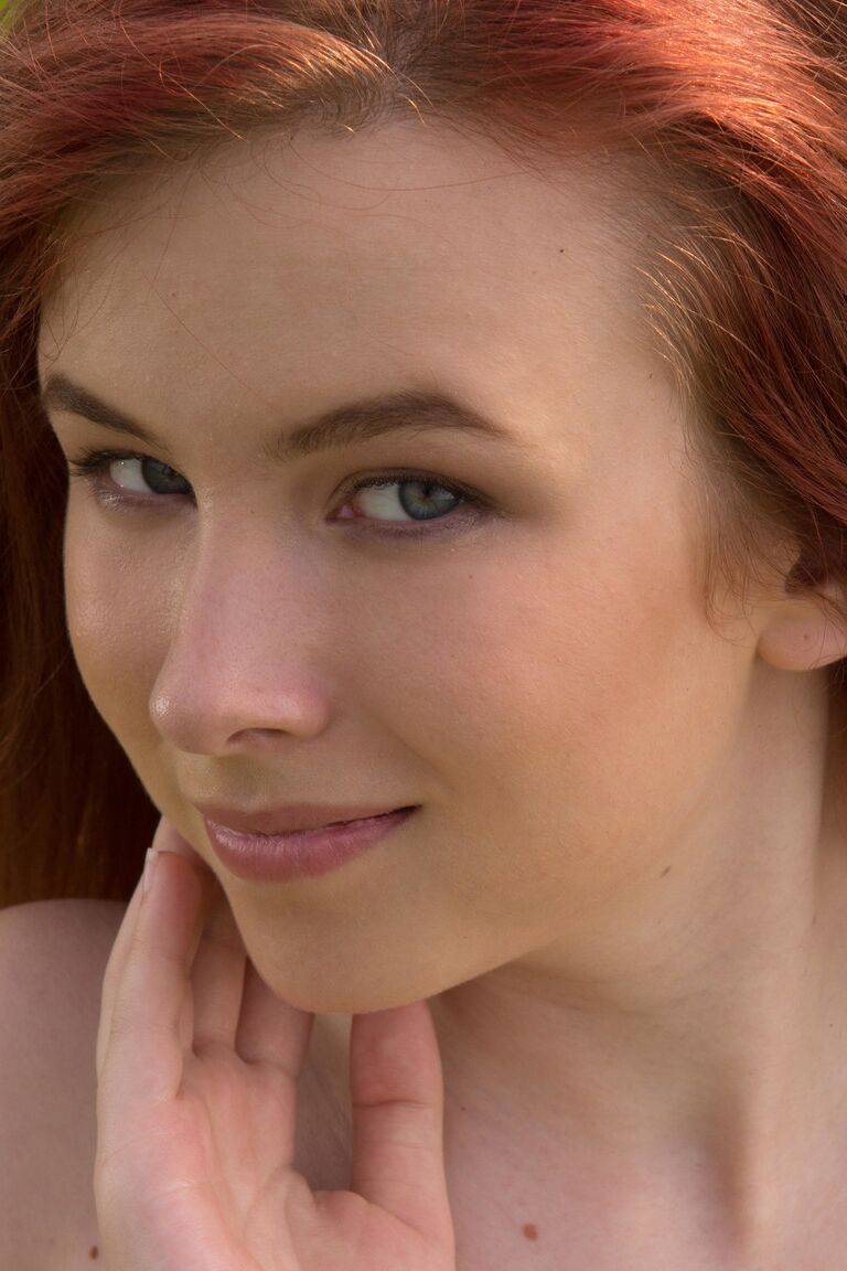 21P Déesse Nue Paige