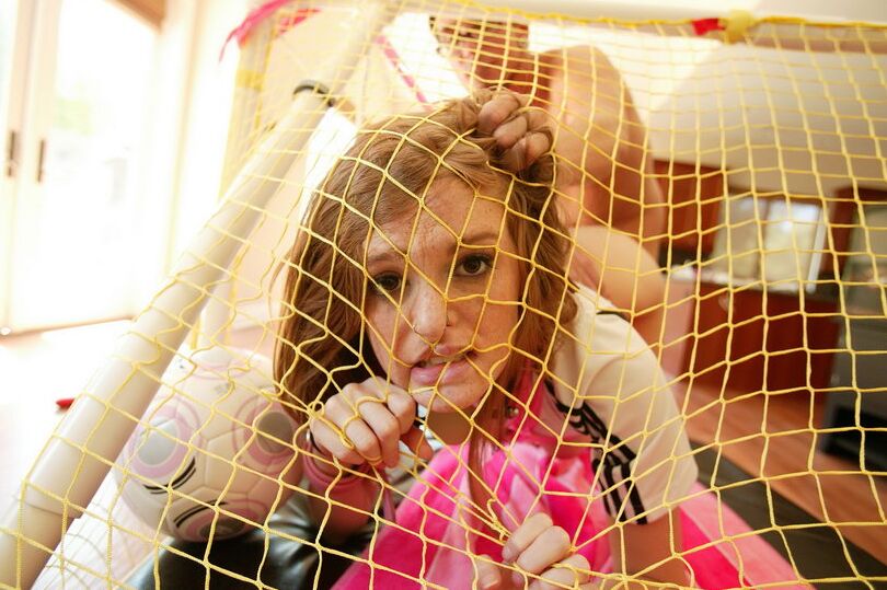 14P Chica de 18 años es introducida al mundo del sexo BDSM por su nuevo novio