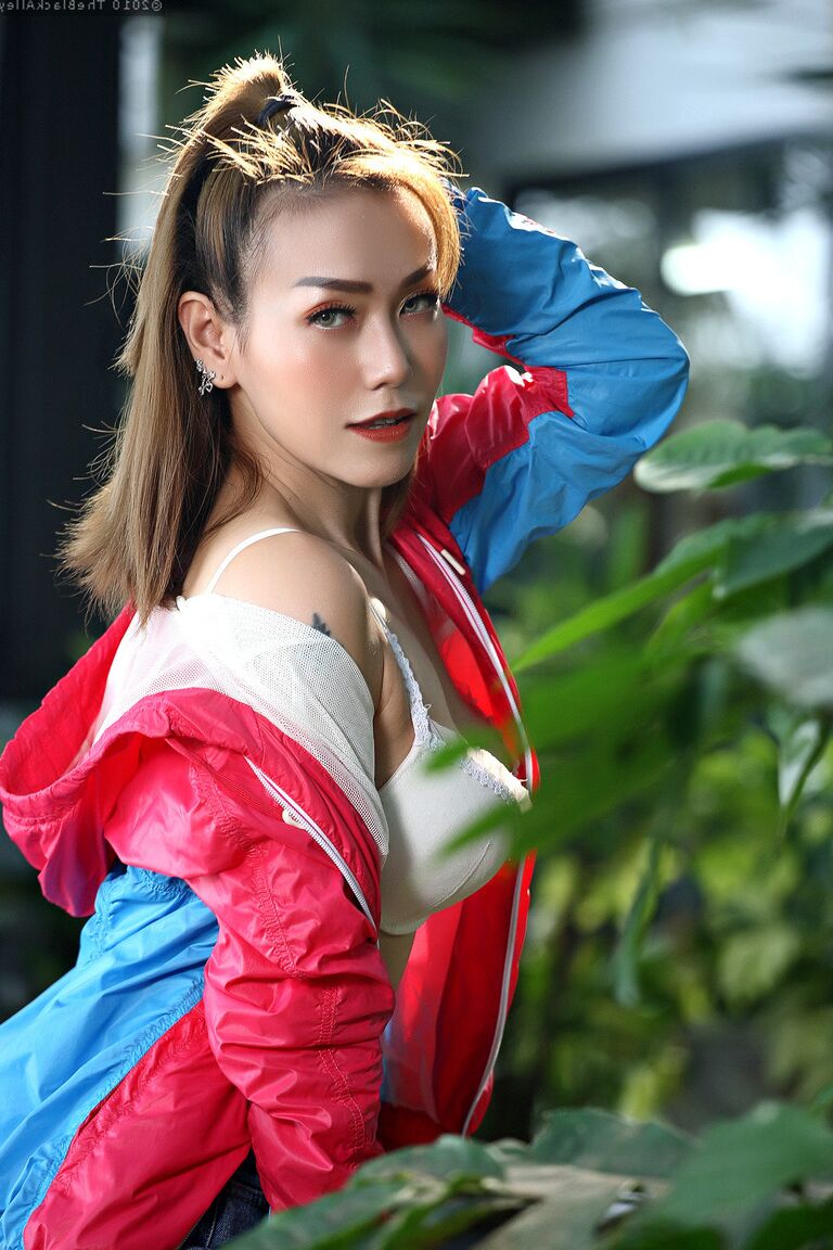 16P Hot Asian girl Yuri gets naked in a garden while wearing running shoes