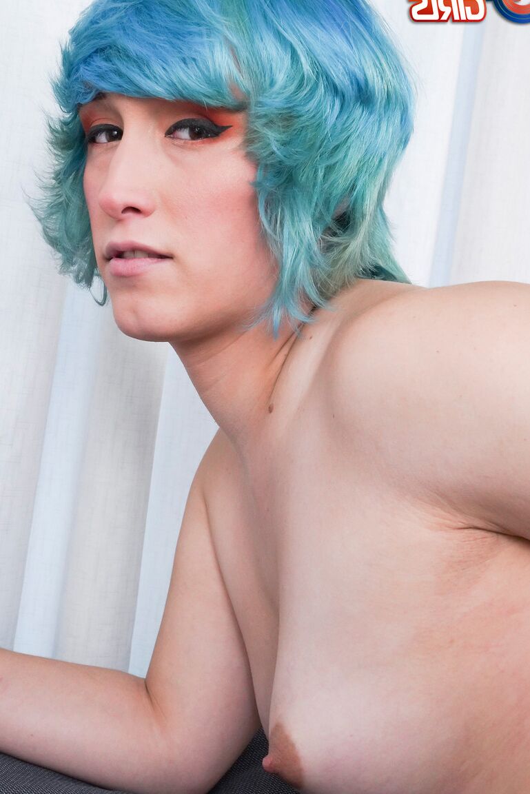 16P Grooby Girls Nikki Mayhem