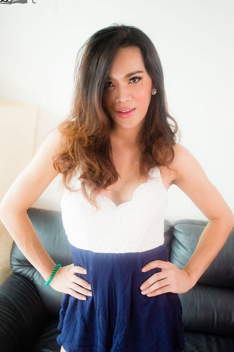 16P Asiático TGirl Plik