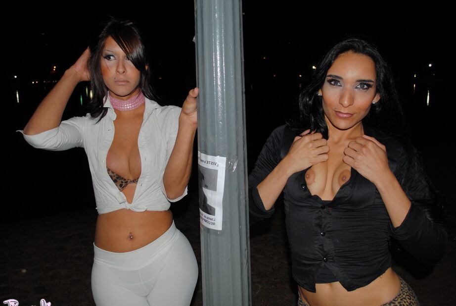 12P 2 hermosas tgirls Agostina