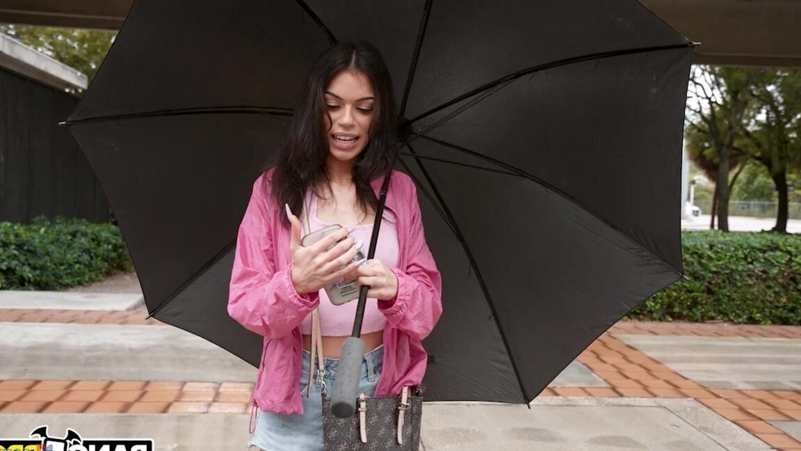 21P slender Latina Sisi Pesos	gets paid well to fuck a stranger's BBC in a van