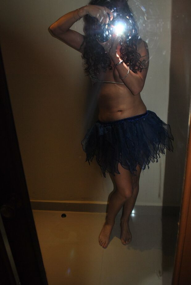 12P Latina Tranny Louca Nikki em Cancún