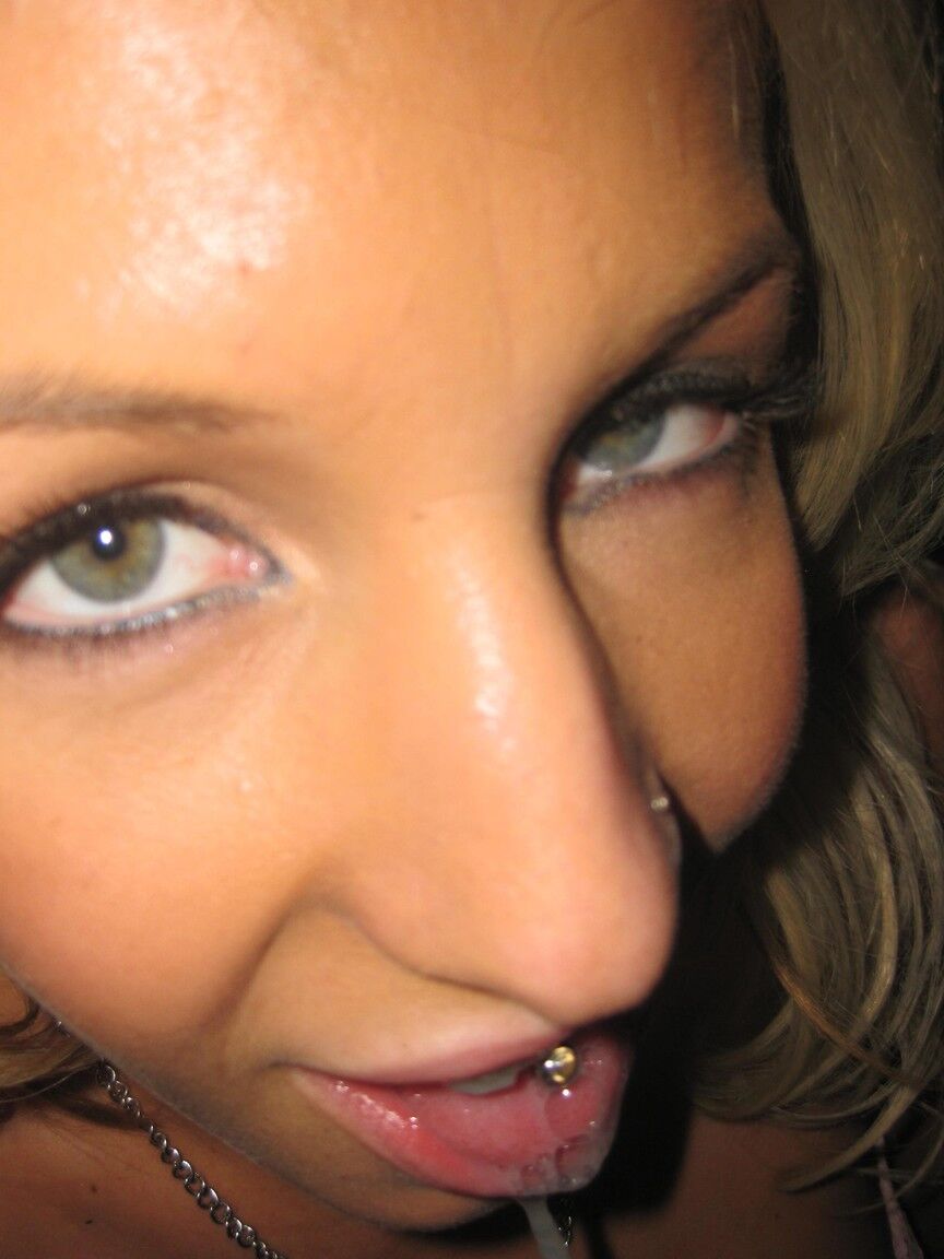 18P La adorable rubia Eden Adams chupa una polla y la mete en su amplia vagina