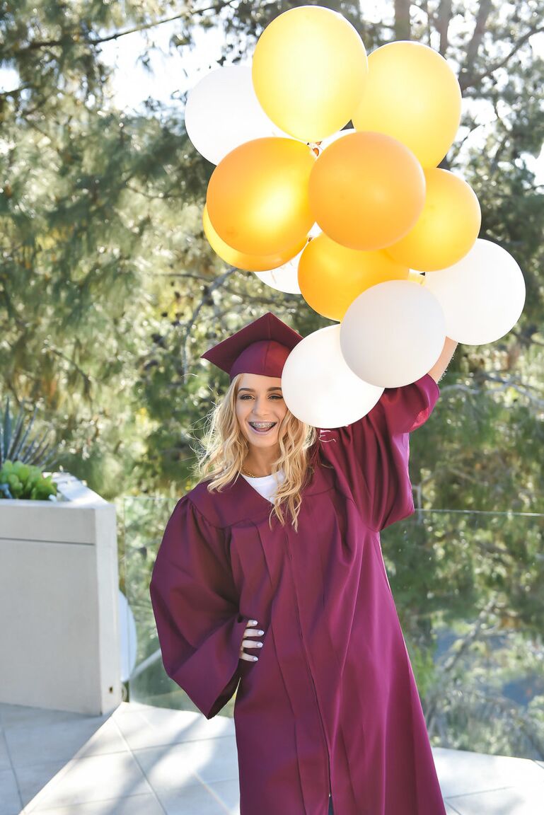 18P Graduada Anastasia Knight enganada por seu meio-irmão para um tratamento facial de boca aberta
