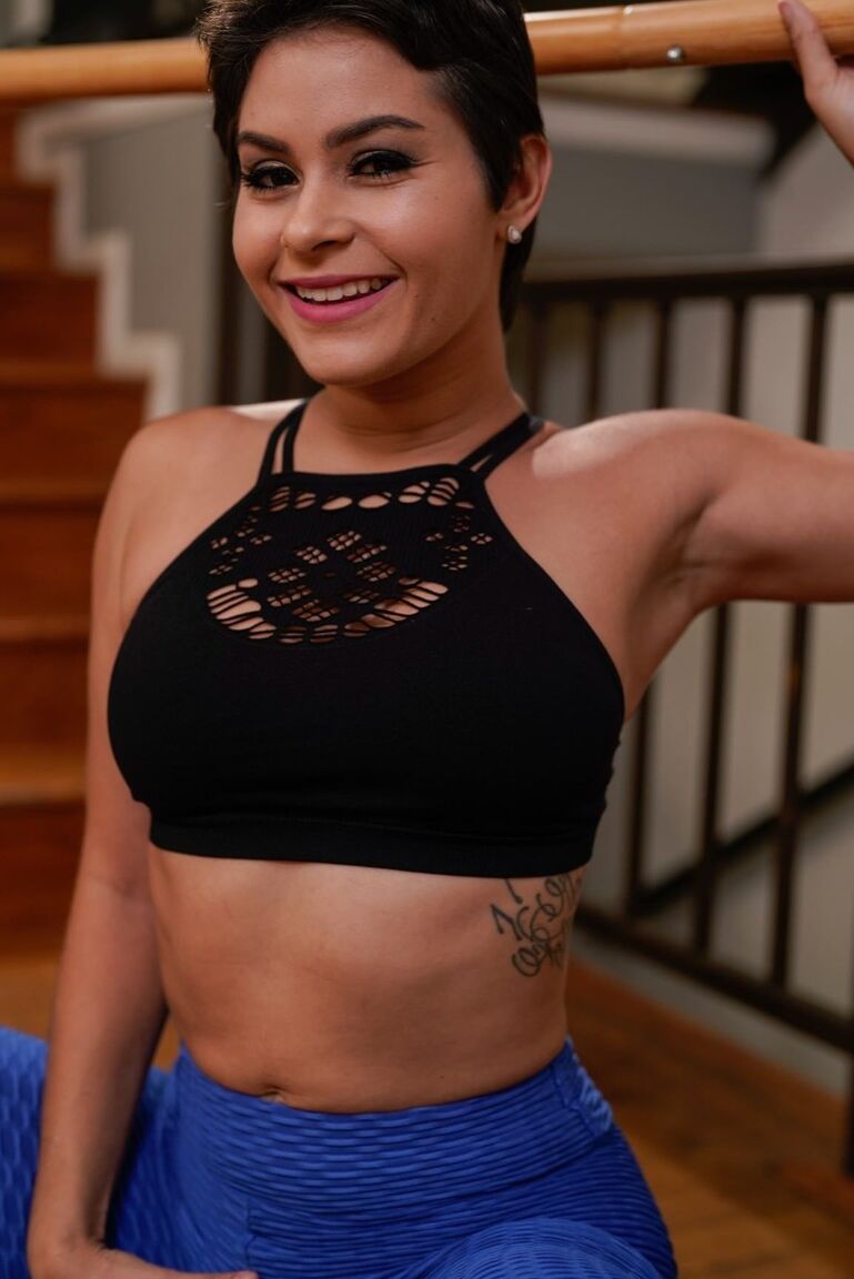 21P Sólo mamadas adolescentes Nicole Aria, Brad Sterling