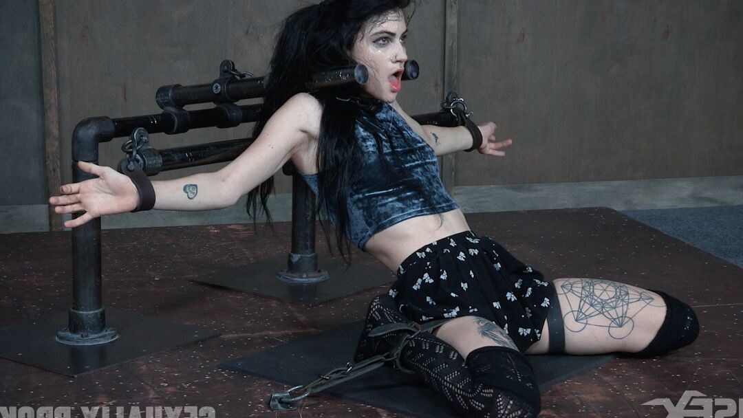 15P Dark haired chick Lydia Black endures facial abuse while restrained in dungeon