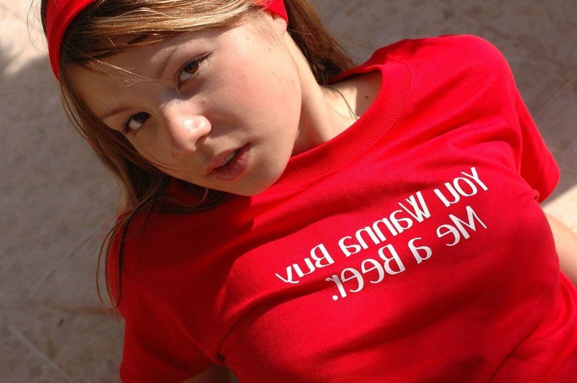 15P Emily 18 Sweet emily18 just wants a beer