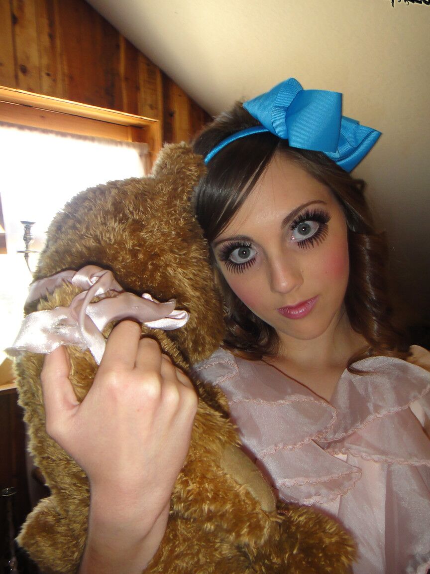 17P adolescente de olhos arregalados Nickey Huntsman