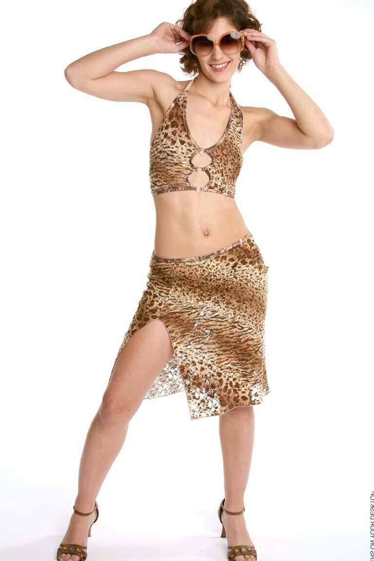 15P Slender chick Demi licks an armpit after stripping to her birthday suit