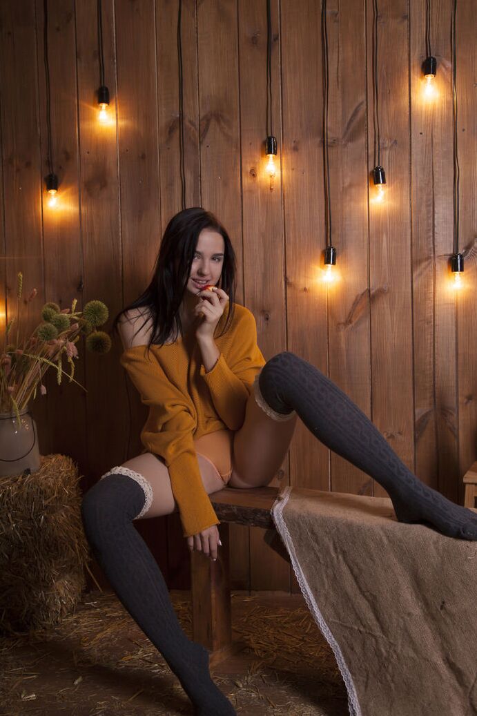20P Young brunette Susie highlights her tight slit after stripping to OTK socks