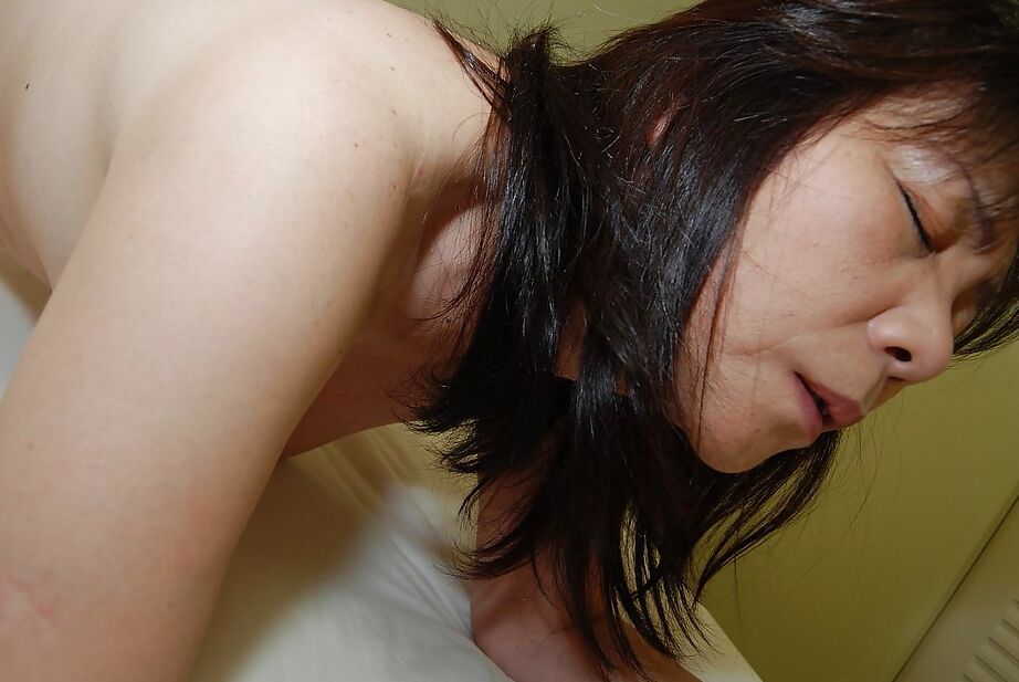 16P Boquete Hardcore feito por uma incrível morena asiática Sayuri Nozawa